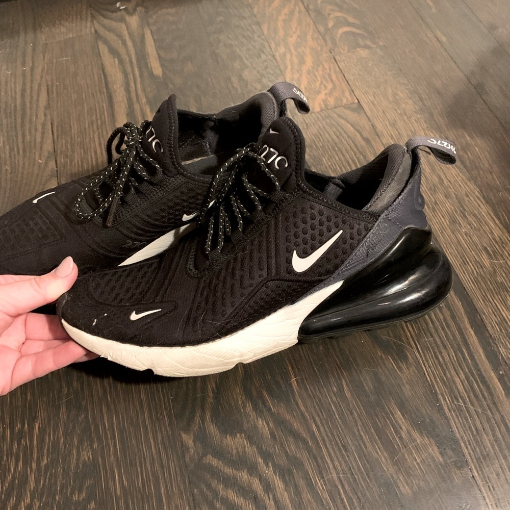 Black and white Nike Air Max 270 size 7.5